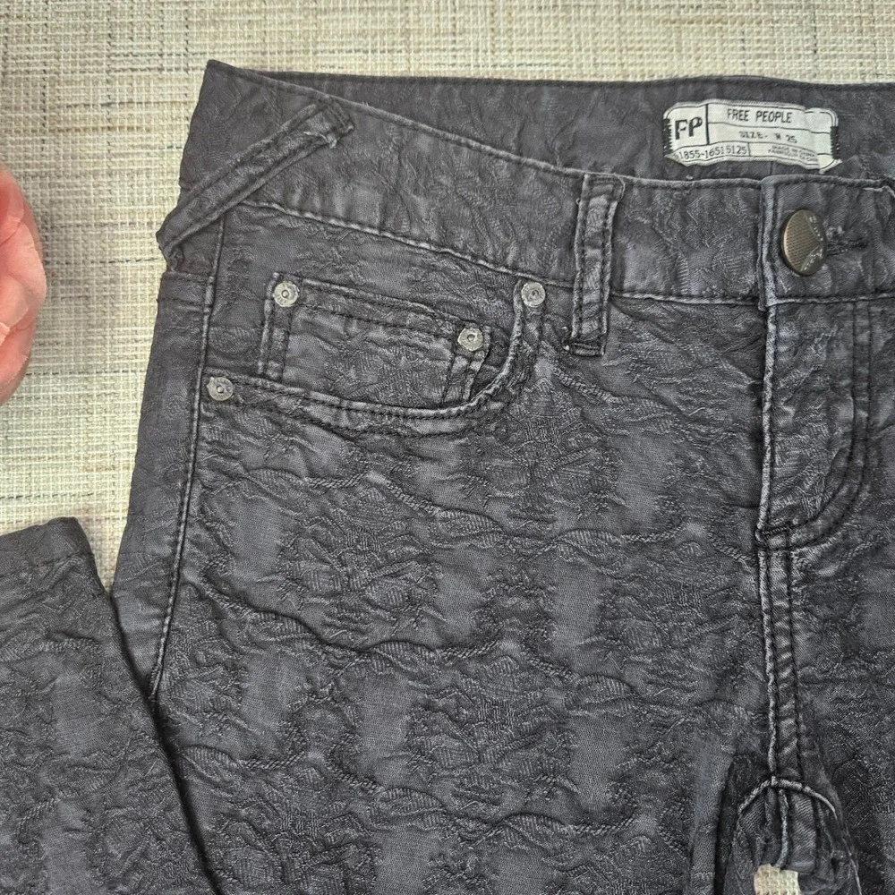 Free People Jeans Black Textured Jacquard Skinny Pants Size 25‎